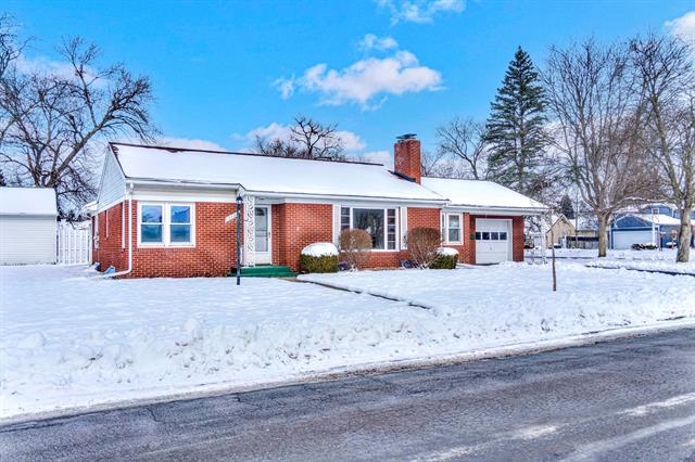 Builiding view twenty seven for 1302 Elmwood, Jackson, MI. 49203