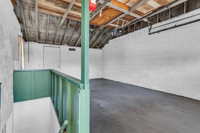 Builiding view twenty six for 1302 Elmwood, Jackson, MI. 49203