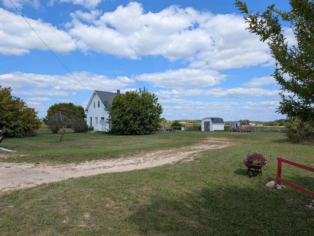 front view for 9560 N 104Th Avenue, Pentwater, Mi. 49449