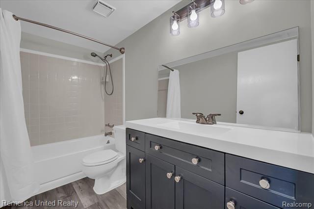 Builiding view nineteen for 19201 Surrey, Northville, MI. 48167