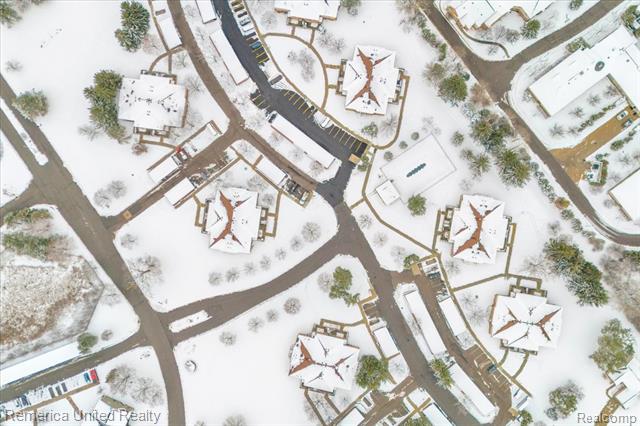 Builiding view thirty five for 19201 Surrey, Northville, MI. 48167