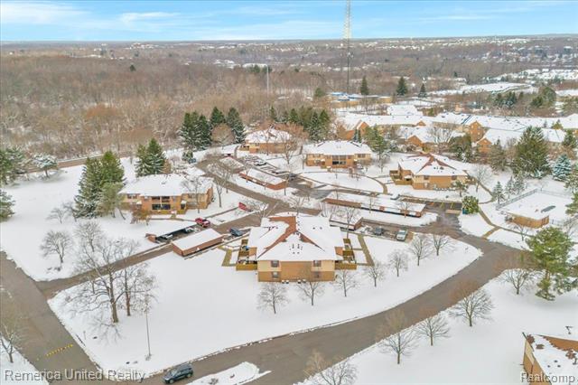 Builiding view thirty two for 19201 Surrey, Northville, MI. 48167