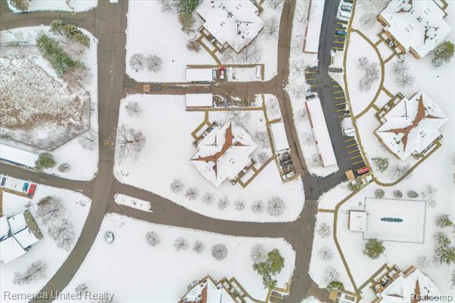 Builiding view twenty nine for 19201 Surrey, Northville, MI. 48167