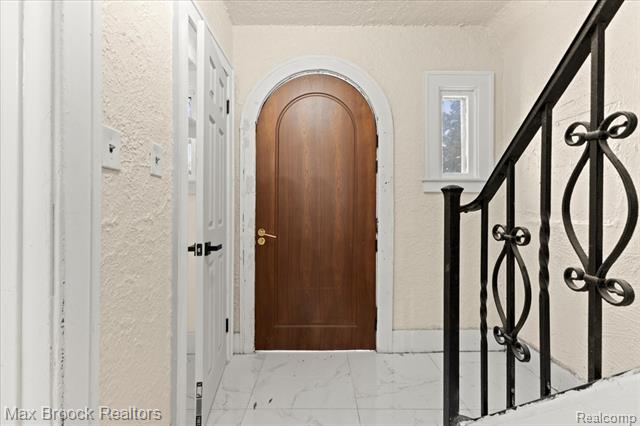 Builiding view four for 17180 Kentucky, Detroit, MI. 48221