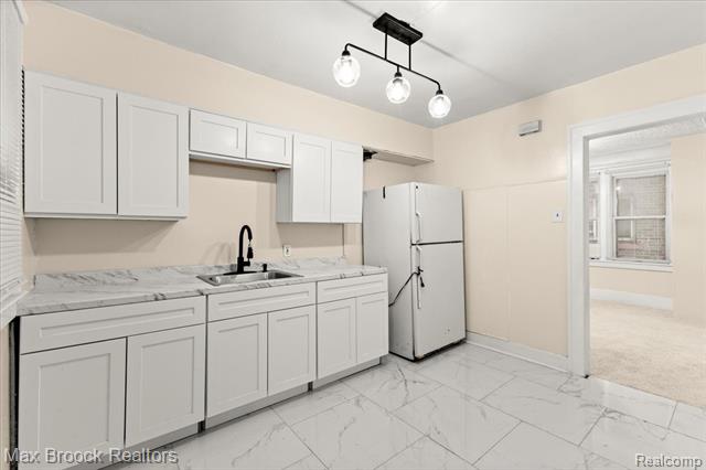 Builiding view fourteen for 17180 Kentucky, Detroit, MI. 48221