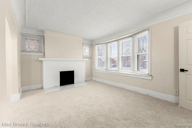 Builiding view seven for 17180 Kentucky, Detroit, MI. 48221