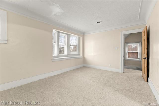 Builiding view twenty eight for 17180 Kentucky, Detroit, MI. 48221