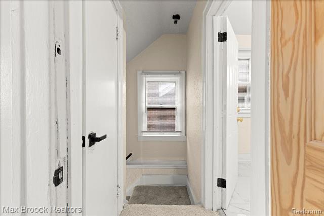 Builiding view twenty four for 17180 Kentucky, Detroit, MI. 48221