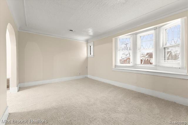 Builiding view twenty six for 17180 Kentucky, Detroit, MI. 48221