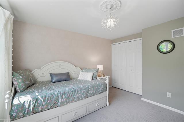 Builiding view twenty nine for 15774 Golfview, Riverview, MI. 48193