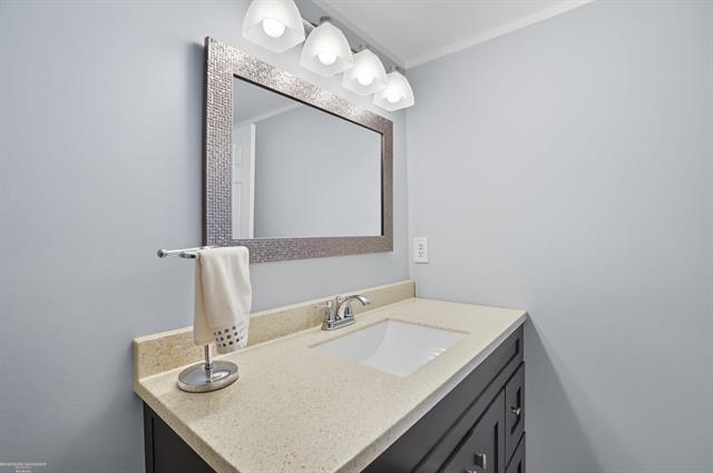 Builiding view twenty for 15774 Golfview, Riverview, MI. 48193