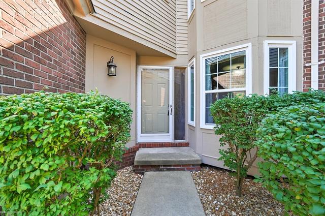 Builiding view two for 15774 Golfview, Riverview, MI. 48193