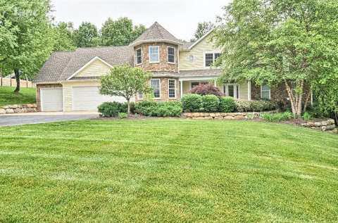 front view for 17351 Timber Crk, Holly, Mi. 48442