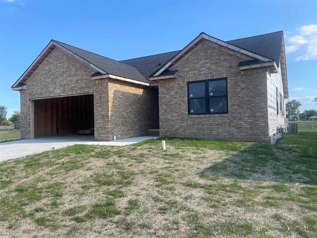 front view for 16250 Guest Court, Roseville, Mi. 48066