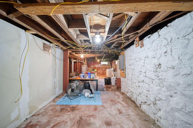 Builiding view forty for 206 Marshall St, Brooklyn, MI. 49230