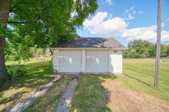 Builiding view four for 206 Marshall St, Brooklyn, MI. 49230