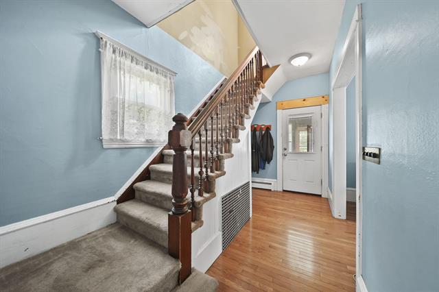 Builiding view nine for 206 Marshall St, Brooklyn, MI. 49230