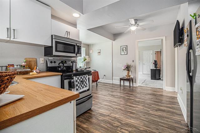 Builiding view four for 708 Harrison, Monroe, MI. 48161