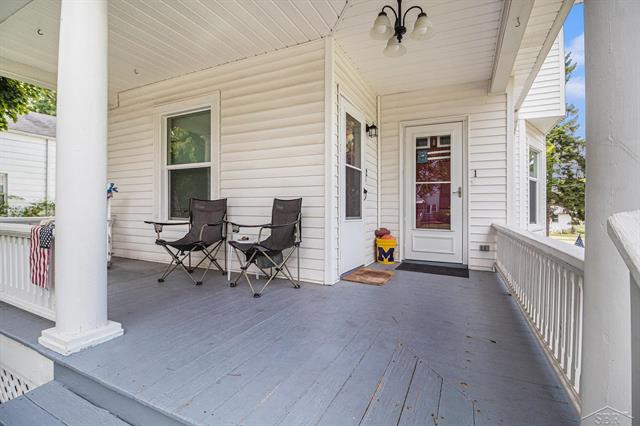 Builiding view one for 708 Harrison, Monroe, MI. 48161