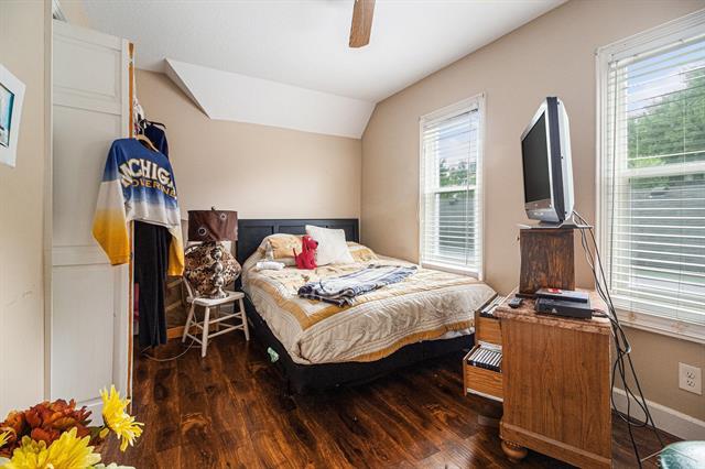 Builiding view twelve for 708 Harrison, Monroe, MI. 48161