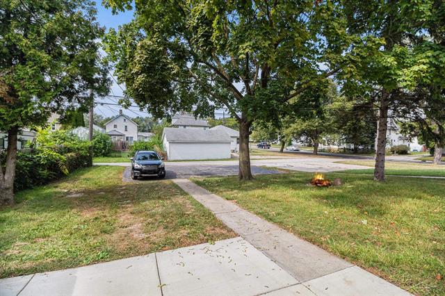 Builiding view twenty three for 708 Harrison, Monroe, MI. 48161