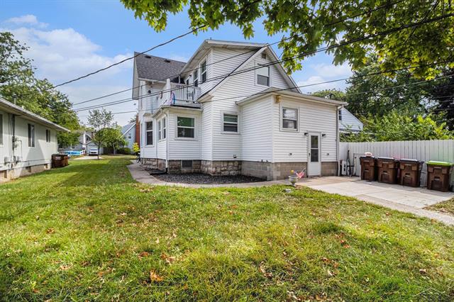 Builiding view twenty two for 708 Harrison, Monroe, MI. 48161