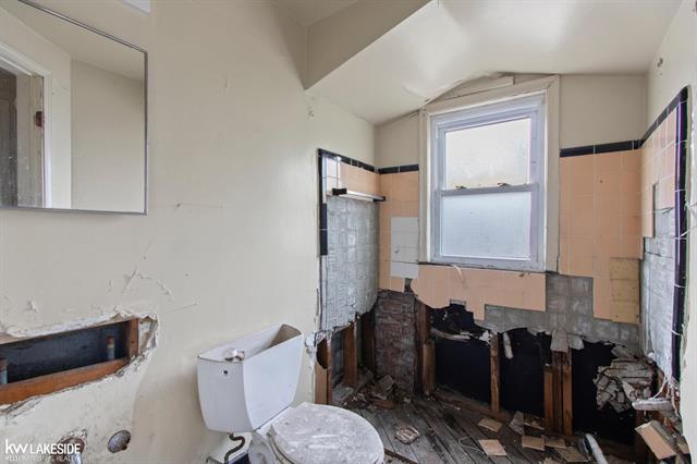 Builiding view six for 12641 Kelly, Detroit, MI. 48224