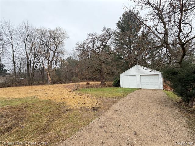 Builiding view sixteen for 10149 Seymour, Montrose, MI. 48457