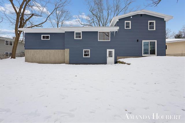 Builiding view five for 5106 Bridle Creek, Grand Rapids, MI. 49508