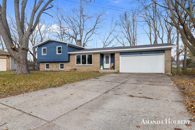 Builiding view sixty nine for 5106 Bridle Creek, Grand Rapids, MI. 49508