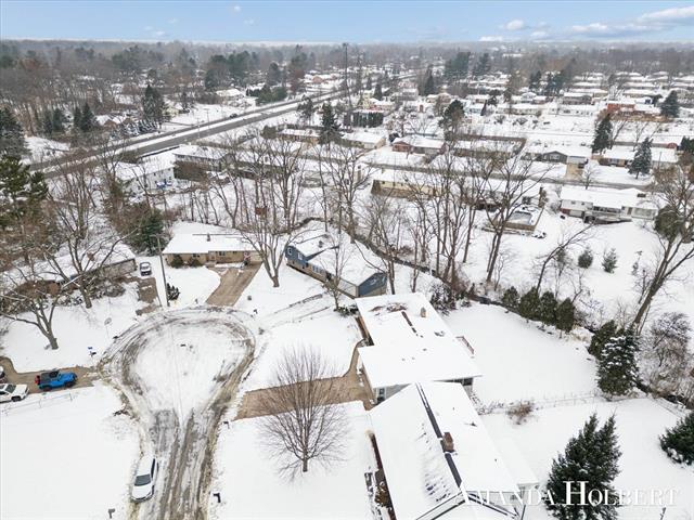 Builiding view sixty one for 5106 Bridle Creek, Grand Rapids, MI. 49508