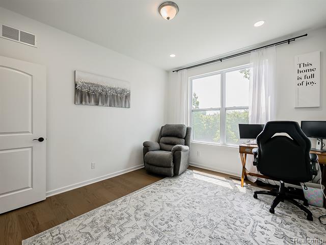 Builiding view seventeen for 4054 Jayden, Sterling Heights, MI. 48314