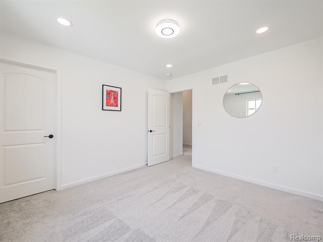 Builiding view thirty five for 4054 Jayden, Sterling Heights, MI. 48314