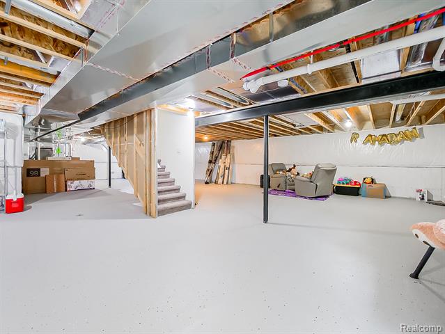 Builiding view thirty nine for 4054 Jayden, Sterling Heights, MI. 48314