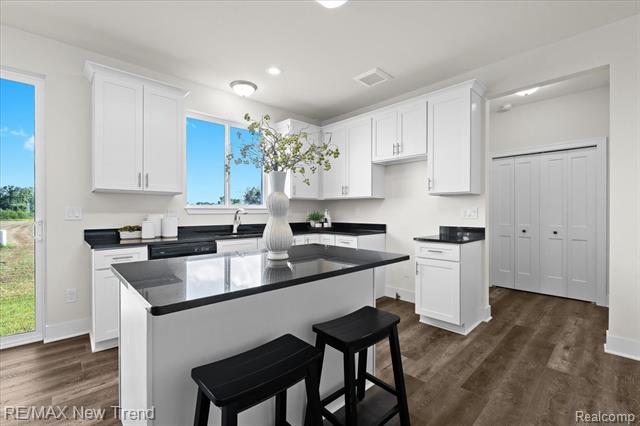 Builiding view thirteen for 3010 Theodore, Wixom, MI. 48393