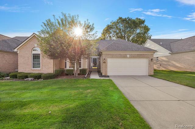 Builiding view thirty for 44119 Kendyl, Sterling Heights, MI. 48314