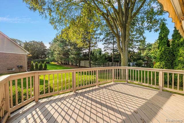 Builiding view twenty four for 44119 Kendyl, Sterling Heights, MI. 48314