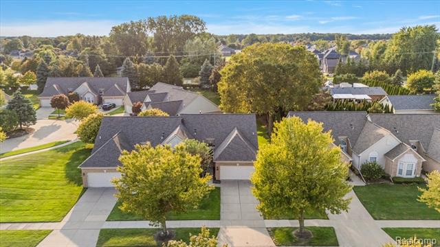 Builiding view twenty seven for 44119 Kendyl, Sterling Heights, MI. 48314