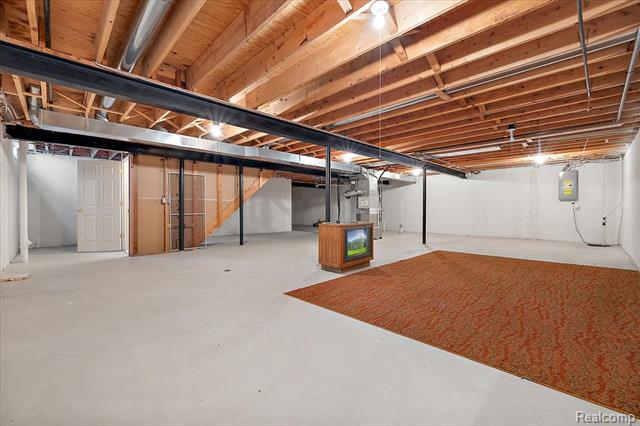 Builiding view twenty two for 44119 Kendyl, Sterling Heights, MI. 48314