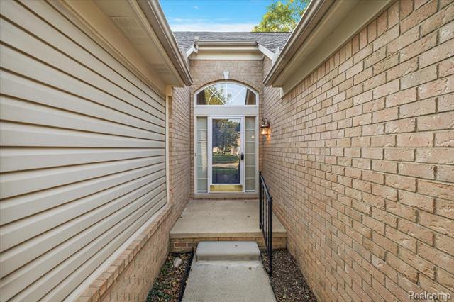 Builiding view two for 44119 Kendyl, Sterling Heights, MI. 48314