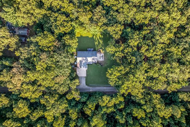 Builiding view one for 6472 Beverlyway, Twin Lake, MI. 49457