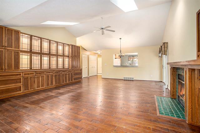 Builiding view five for 212 Chauncey, Marshall, MI. 49068