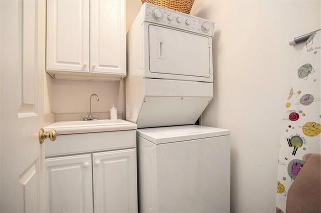 Builiding view nineteen for 212 Chauncey, Marshall, MI. 49068