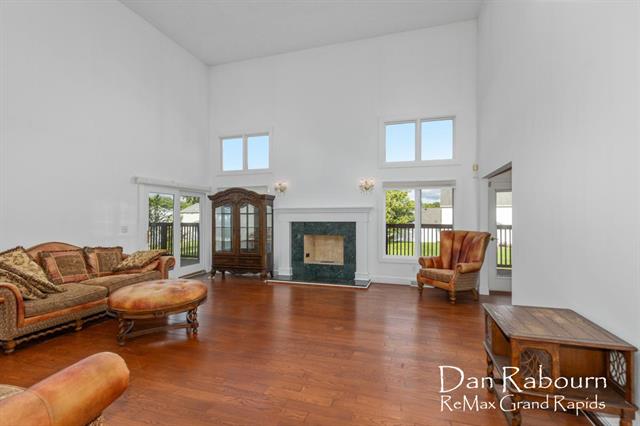 Builiding view five for 5391 Ticonderoga, Grand Rapids, MI. 49508