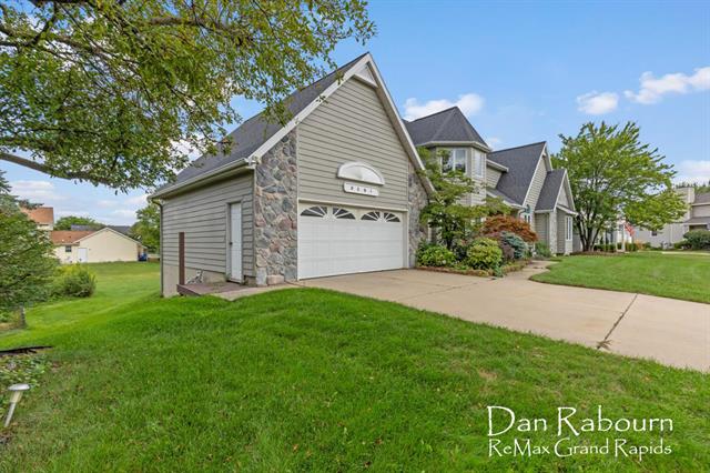 Builiding view one for 5391 Ticonderoga, Grand Rapids, MI. 49508