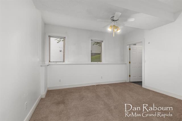 Builiding view thirty three for 5391 Ticonderoga, Grand Rapids, MI. 49508