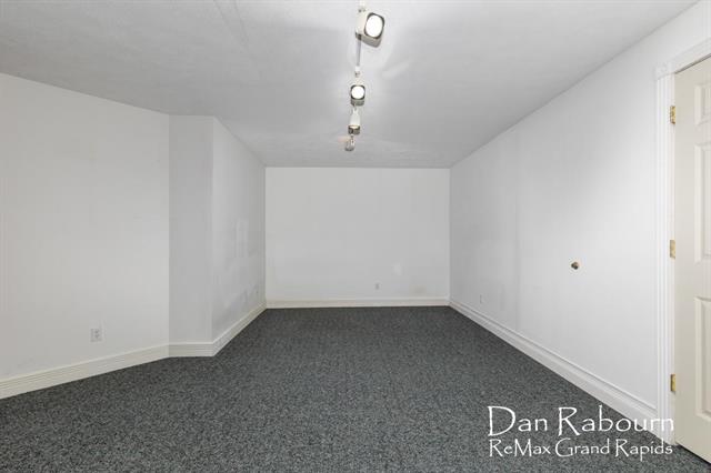 Builiding view thirty two for 5391 Ticonderoga, Grand Rapids, MI. 49508