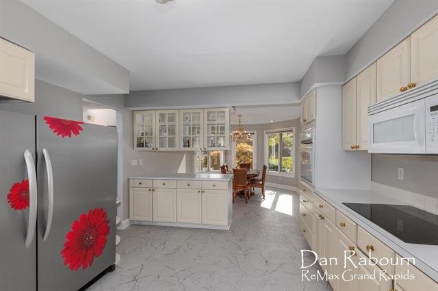 Builiding view twelve for 5391 Ticonderoga, Grand Rapids, MI. 49508