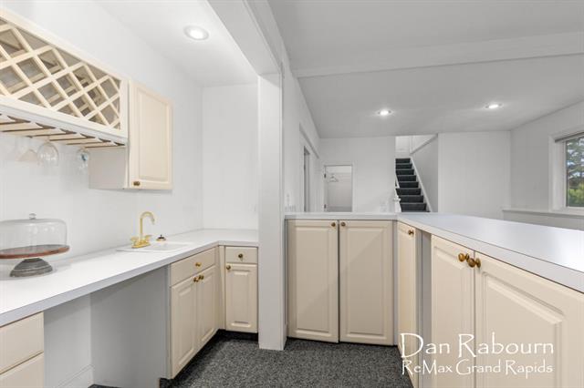 Builiding view twenty nine for 5391 Ticonderoga, Grand Rapids, MI. 49508