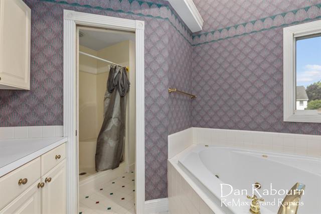 Builiding view twenty for 5391 Ticonderoga, Grand Rapids, MI. 49508